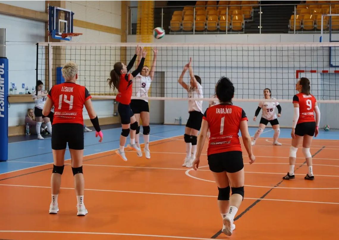 Wiadomości sportowe - 12 zespołów zagra w II Amatorskiej Lidze Siatkówki Kobiet KS Astra Leśniowice