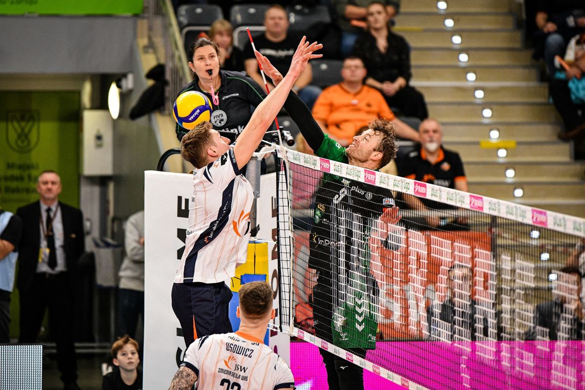 Wiadomości sportowe - InPost ChKS Chełm uległ Jastrzębskiemu Węglowi Jastrzębski Węgiel