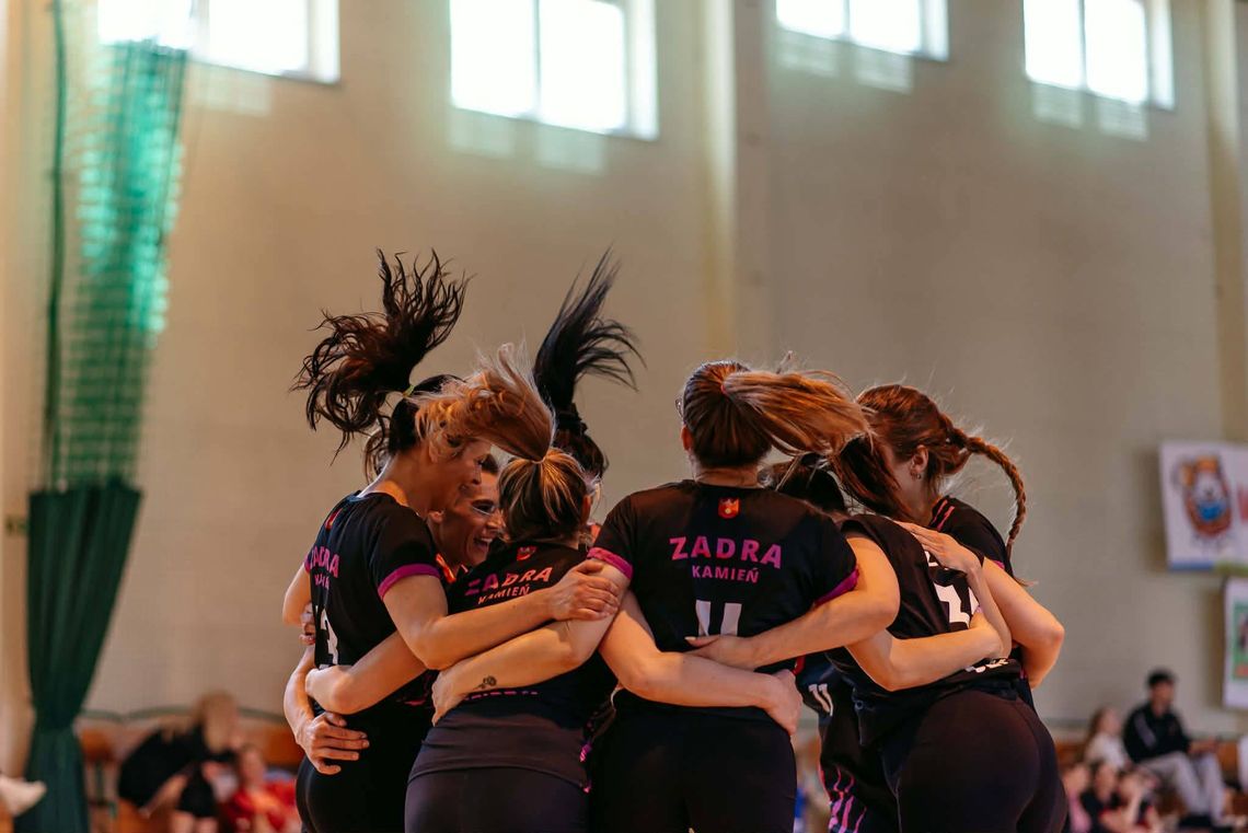 Wiadomości sportowe - siatkarskie wsparcie dla Szymona Zelenta