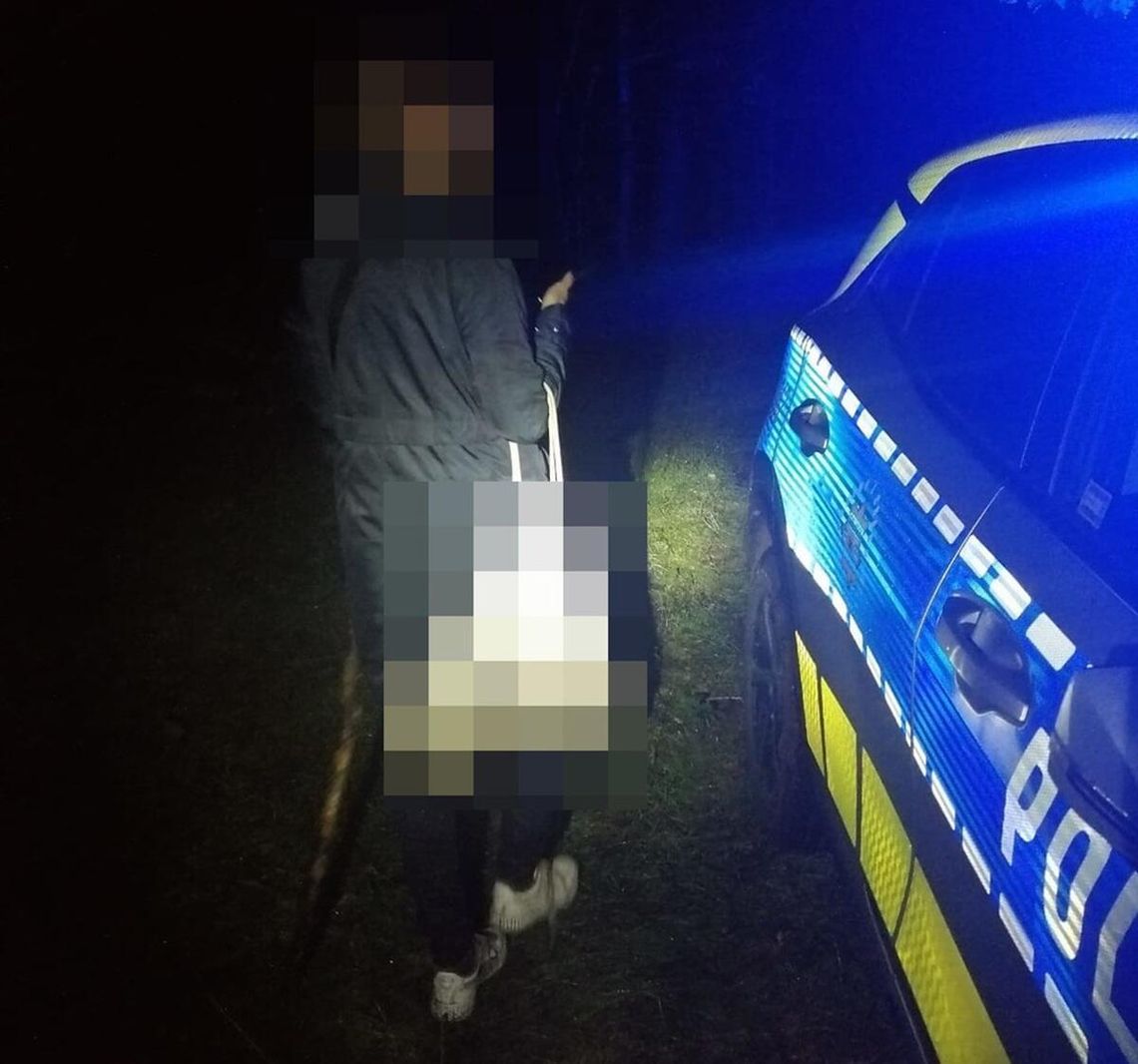 Włodawscy policjanci odnaleźli grzybiarkę w ostatniej chwili. Miała tylko 1% baterii Włodawscy policjanci odnaleźli grzybiarkę w ostatniej chwili. Miała tylko 1% baterii