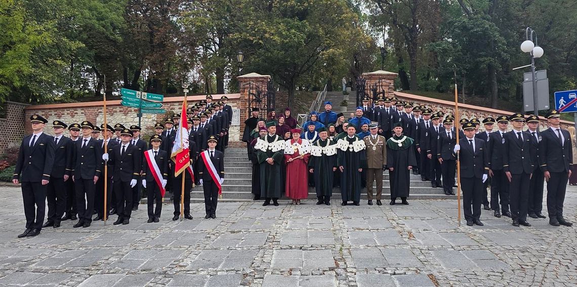 Wyjątkowa jubileuszowa inauguracja roku akademickiego w PANS w Chełmie. Zobacz zdjęcia i filmy