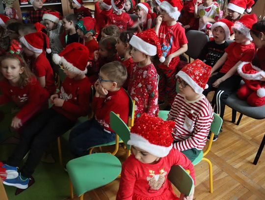Chełm. Przedszkole nr 15 odwiedził Święty Mikołaj! [GALERIA ZDJĘĆ]