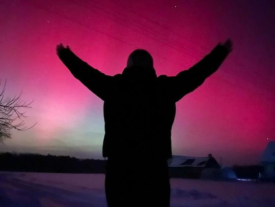 Zorza nad naszymi głowami. Takie kadry uchwycili nasi słuchacze. [GALERIA ZDJĘĆ]