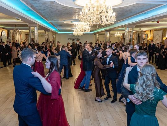 Studniówka Zespołu Szkół Zawodowych Nr 1 oraz II Liceum Ogólnokształcącego we Włodawie 2026 [GALERIA ZDJĘĆ]