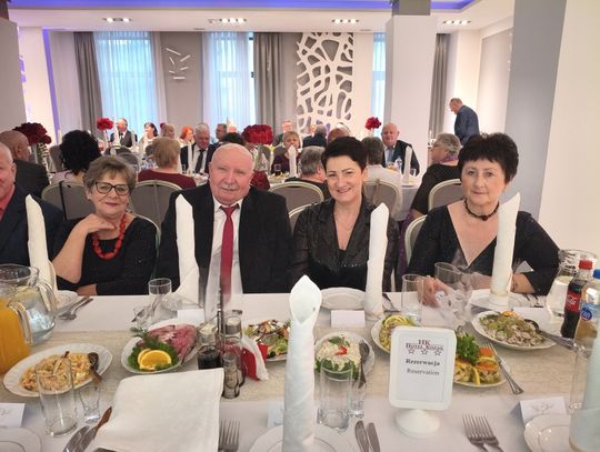 Seniorzy wspólnie zakończyli karnawał w Chełmie [GALERIA ZDJĘĆ]