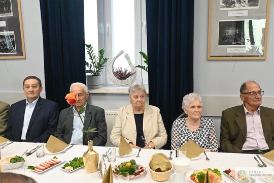 Pół wieku i więcej razem. W Fajsławicach świętowali niezwykłe małżeńskie jubileusze [GALERIA ZDJĘĆ]