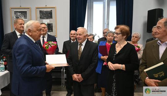Pół wieku i więcej razem. W Fajsławicach świętowali niezwykłe małżeńskie jubileusze [GALERIA ZDJĘĆ]