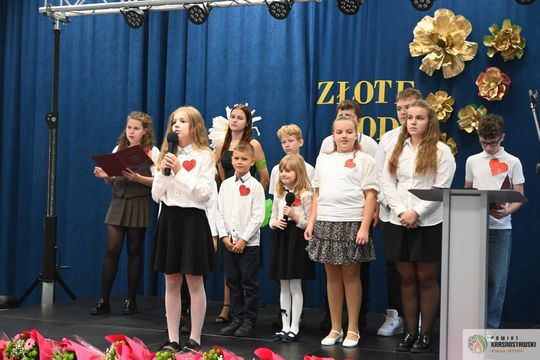 Pół wieku i więcej razem. W Fajsławicach świętowali niezwykłe małżeńskie jubileusze [GALERIA ZDJĘĆ]