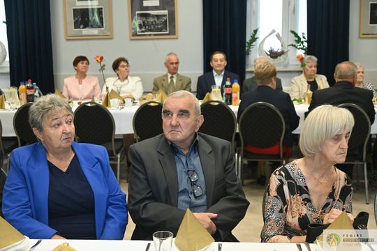 Pół wieku i więcej razem. W Fajsławicach świętowali niezwykłe małżeńskie jubileusze [GALERIA ZDJĘĆ]